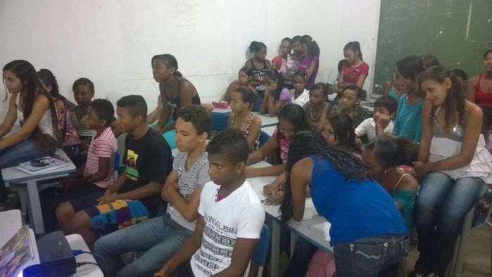 Palestra direcionada à adolescentes hoje na Unidade Escolar Antônio Gramoza - Imagem 2