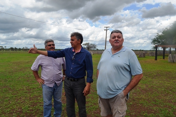 VIVA CAMPO MAIOR: Shows, paraquedismo, cavalgada e exposição de carros - Imagem 2