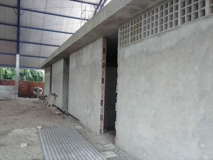 Adiantada a construção da quadra poliesportiva coberta na Unidade Escolar Odete Ferreira Nunes. - Imagem 7