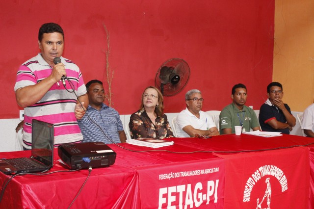 Prefeitura de Miguel Alves discute melhorias na agricultura familiar com produtores rurais - Imagem 5
