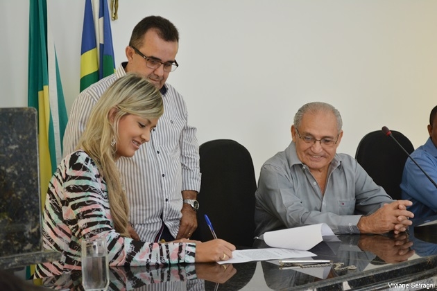 Prefeitura de Corrente realiza solenidade de posse dos concursados - Imagem 3