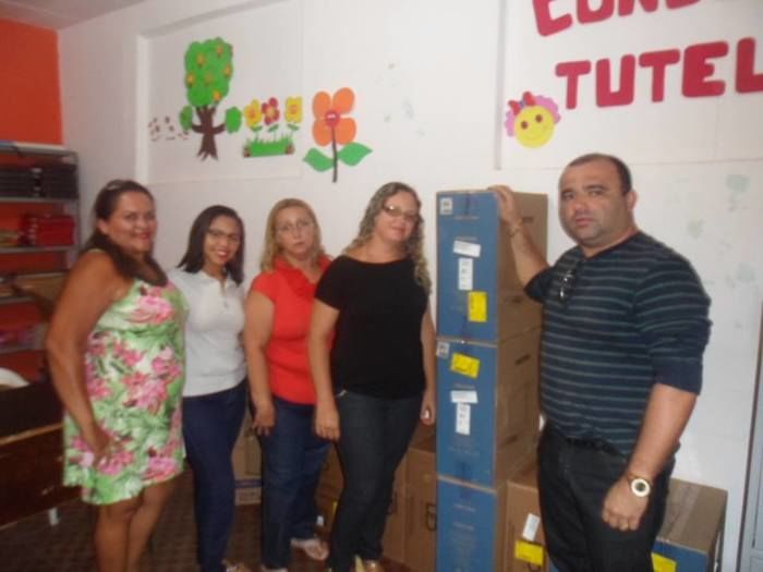 Prefeito entrega veículo para Conselho Tutelar de Valença do PI - Imagem 4