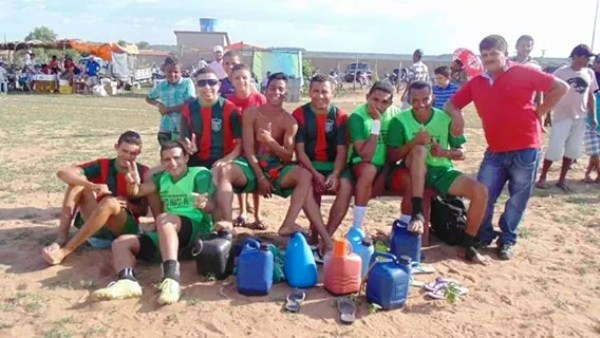 Jogos do final de semana com muitos gols no campeonato municipal de futebol de Santo Inácio  - Imagem 7