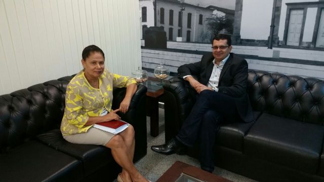 Prefeito de Pimenteiras se reuni com senadora Regina Sousa  - Imagem 1