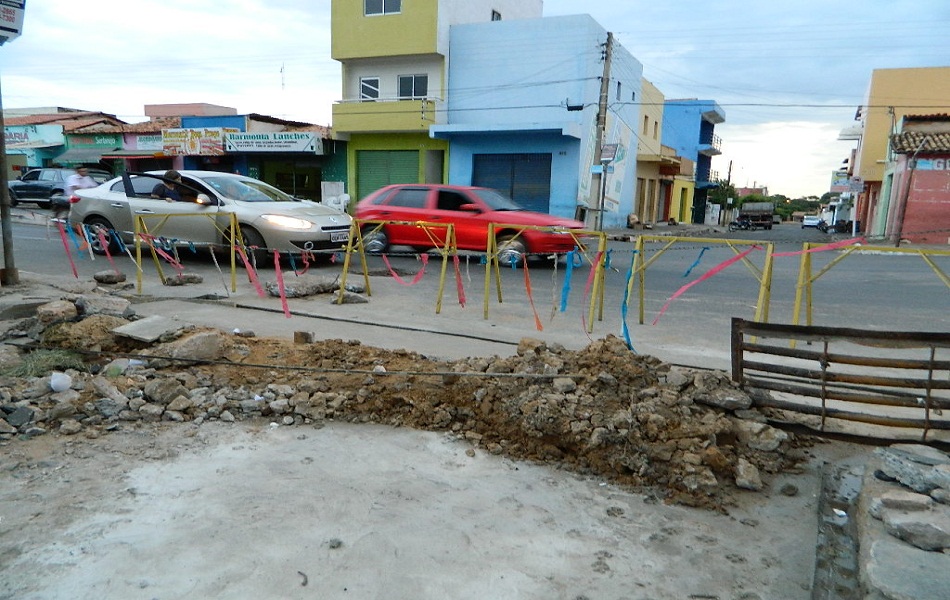 SEINFHA mantém cronograma de reparos e manutenção de pavimentação