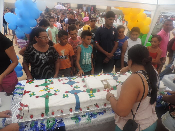 Prefeito faz corte do bolo de 21 anos da cidade - Imagem 15