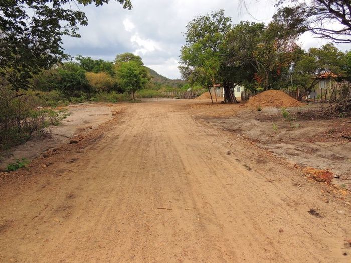 Prefeitura conclui estrada do assentamento Salobro - Imagem 4