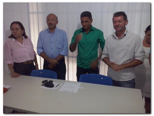 Dr. Moura Empossa Antônio Salustiano Batista Filho para exercer o Cargo em Comissão de Secretário de Serviços Públicos e Urbanismo. - Imagem 10