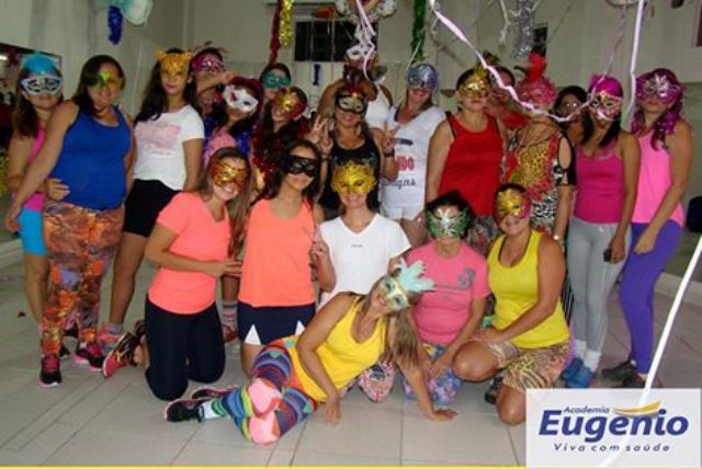 CLIMA DE CARNAVAL: Academia Eugênio realiza Noite das Máscaras  - Imagem 1