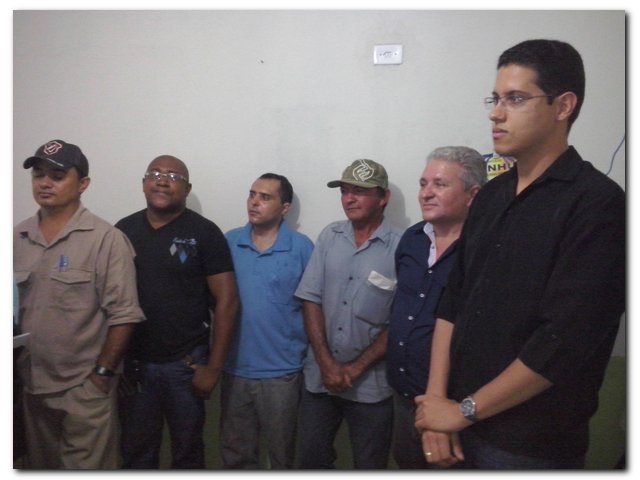 Dr. Moura Empossa Antônio Salustiano Batista Filho para exercer o Cargo em Comissão de Secretário de Serviços Públicos e Urbanismo. - Imagem 9