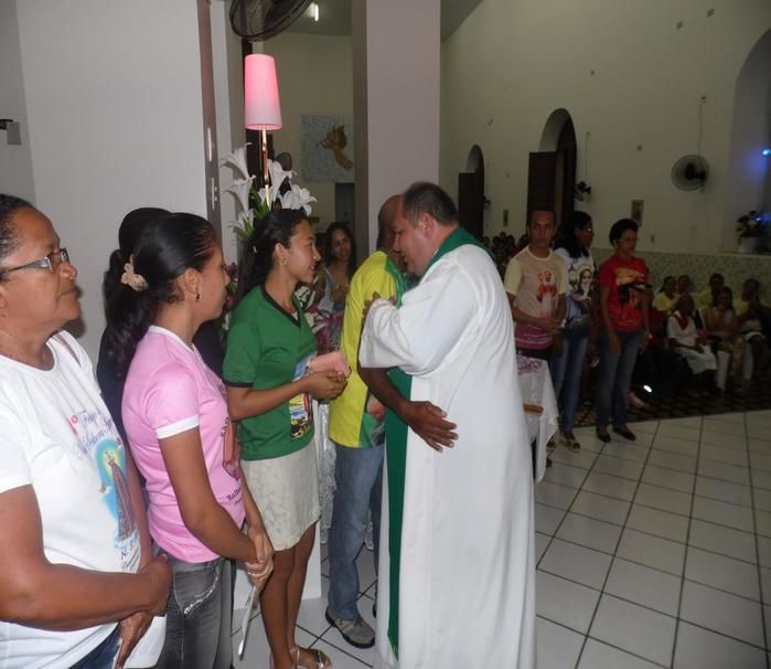 Pe. Miguel Junior toma posse como novo padre de Elesbão Veloso  - Imagem 26