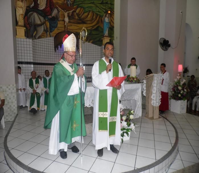 Pe. Miguel Junior toma posse como novo padre de Elesbão Veloso  - Imagem 11
