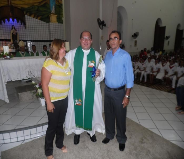 Pe. Miguel Junior toma posse como novo padre de Elesbão Veloso  - Imagem 37