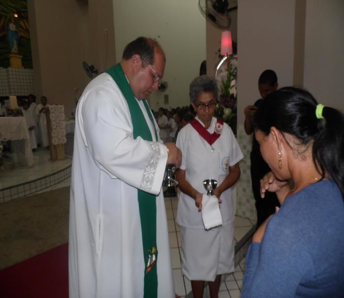 Pe. Miguel Junior toma posse como novo padre de Elesbão Veloso  - Imagem 29