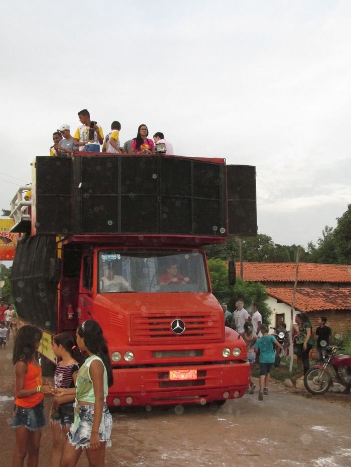 Zé Pereira 2015 em São Pedro do Piaui Foi Show de Animação com a Banda Selva Branca da Bahia - Imagem 30