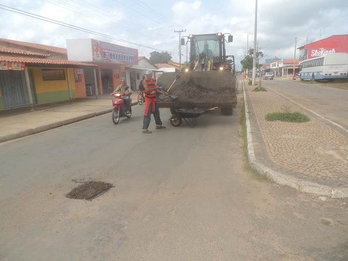 Prefeitura de Água Branca está realizando reparo nas principais vias da cidade - Imagem 1