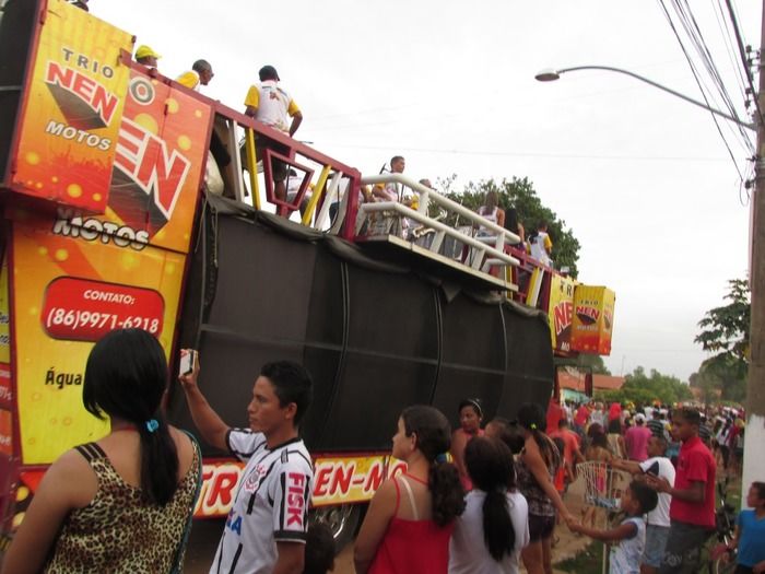 Zé Pereira 2015 em São Pedro do Piaui Foi Show de Animação com a Banda Selva Branca da Bahia - Imagem 32