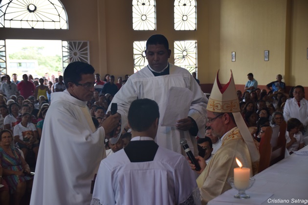 Instalação da Paróquia Divino Espírito Santo atrai multidão - Imagem 2