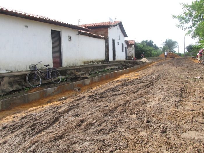 Rua Manoel Leite Falcão no Bairro Baixa ganha 120 metros de Meio-Fio - Imagem 5