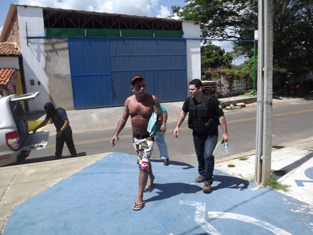 Polícia prende traficante e apreende drogas e dinheiro - Imagem 3