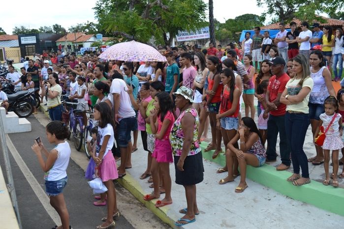 Nota aniversário da cidade II -  Momento das apresentações artísticas na Praça - Imagem 17