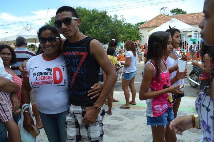 Nota aniversário da cidade II -  Momento das apresentações artísticas na Praça - Imagem 9