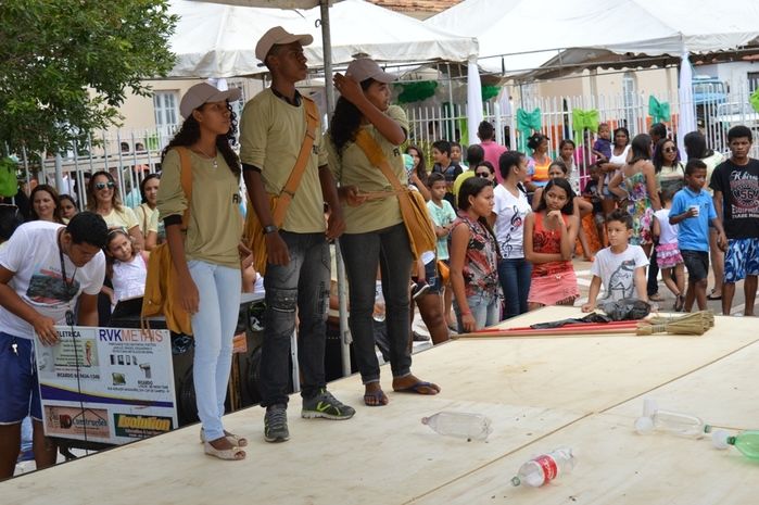 Nota aniversário da cidade II -  Momento das apresentações artísticas na Praça - Imagem 34