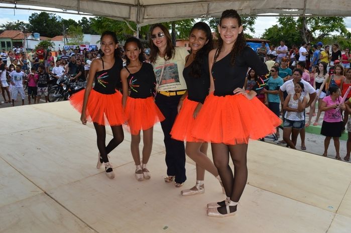 Nota aniversário da cidade II -  Momento das apresentações artísticas na Praça - Imagem 25