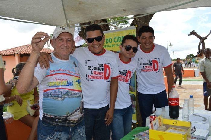 Nota aniversário da cidade II -  Momento das apresentações artísticas na Praça - Imagem 3