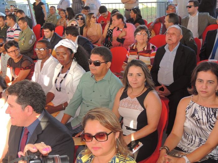 Prefeita Neuma Café é homenageada com medalha durante comemoração dos 192 anos da Batalha do Jenipapo - Imagem 19