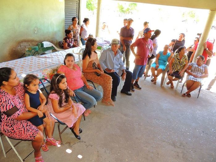 Inauguração na Zona Rural teve a participação do povo, parceiros, secretários, asessores e até vereador de oposição - Imagem 5