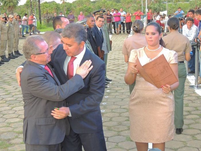 Prefeita Neuma Café é homenageada com medalha durante comemoração dos 192 anos da Batalha do Jenipapo - Imagem 41