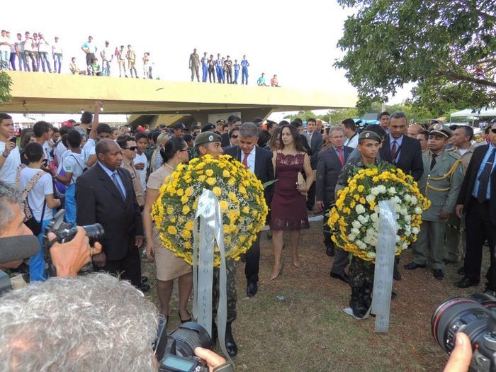 Prefeita Neuma Café é homenageada com medalha durante comemoração dos 192 anos da Batalha do Jenipapo - Imagem 3