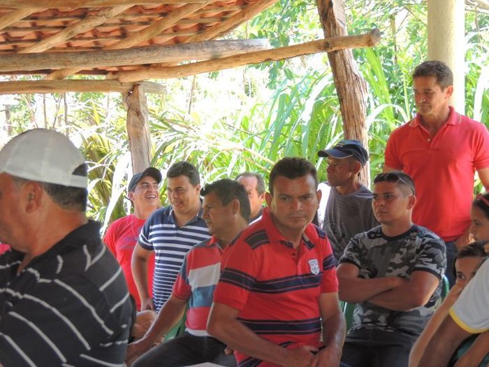 Inauguração na Zona Rural teve a participação do povo, parceiros, secretários, asessores e até vereador de oposição - Imagem 17