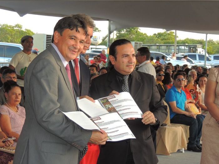 Prefeita Neuma Café é homenageada com medalha durante comemoração dos 192 anos da Batalha do Jenipapo - Imagem 38