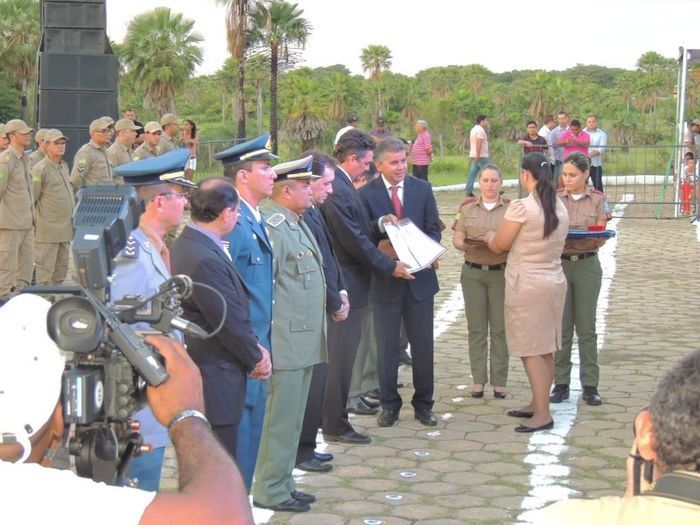 Prefeita Neuma Café é homenageada com medalha durante comemoração dos 192 anos da Batalha do Jenipapo - Imagem 46