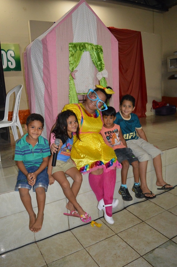 Prefeitura realizou show infantil  com a animadora com a Pitchuquinha e Pitchucão - Imagem 40