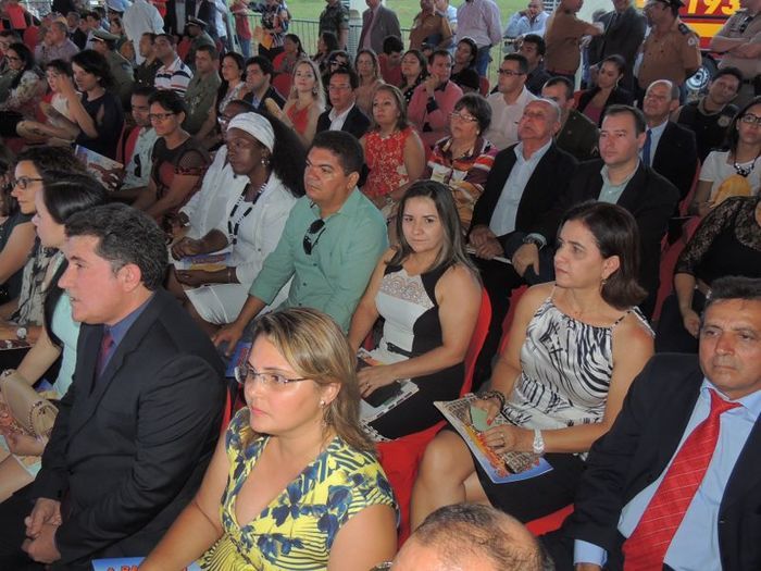 Prefeita Neuma Café é homenageada com medalha durante comemoração dos 192 anos da Batalha do Jenipapo - Imagem 48