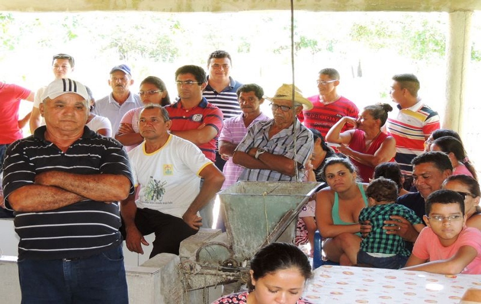 Inauguração na Zona Rural teve a participação do povo, parceiros, secretários, asessores e até vereador de oposição