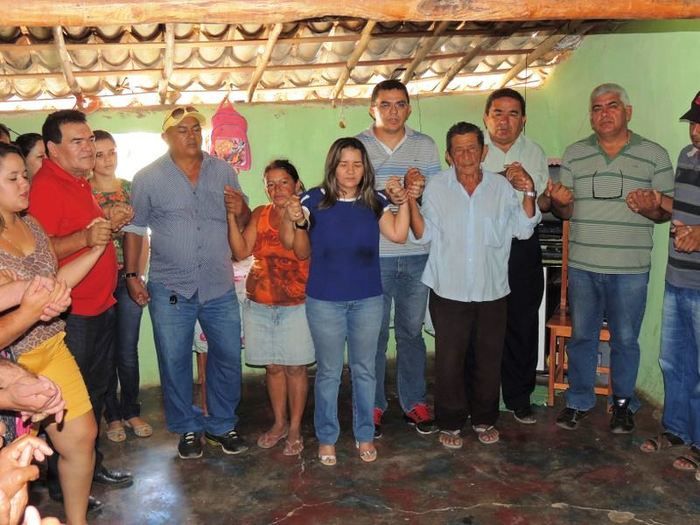 Prefeita Neuma Café entrega as comunidades Pilões e Porteiras II sistema de abastecimento de água - Imagem 25