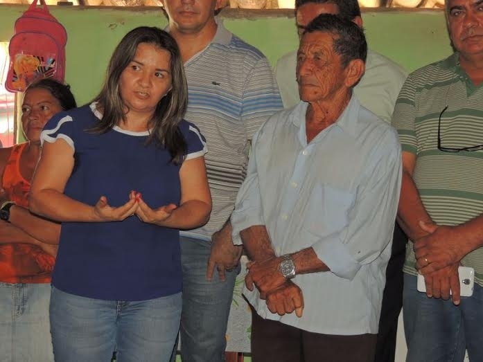 Prefeita inaugura estrada e sistemas de abastecimento d'água - Imagem 6