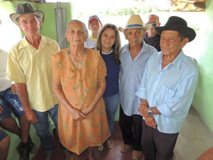 Prefeita inaugura estrada e sistemas de abastecimento d'água - Imagem 7