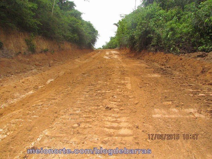 Prefeitura recupera estradas das localidades São João e Vereda do Bacuri - Imagem 3