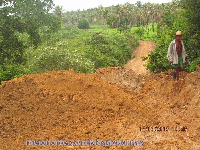 Prefeitura recupera estradas das localidades São João e Vereda do Bacuri - Imagem 2