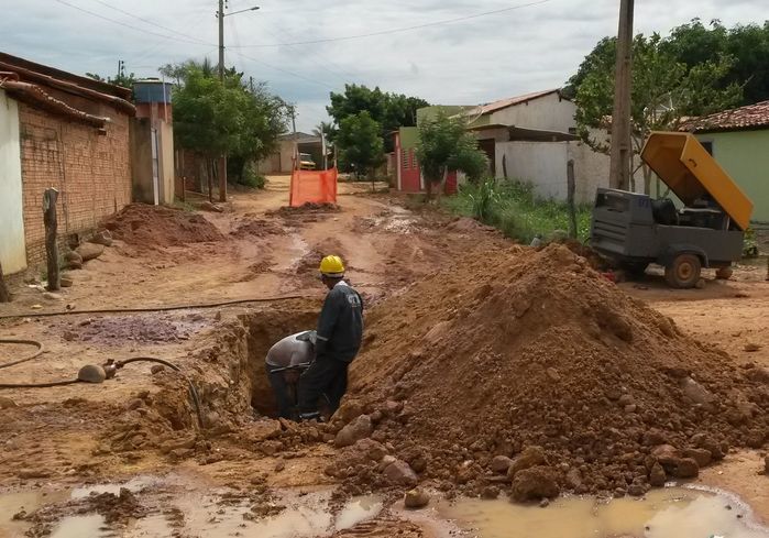 Prefeitura Municipal de Bom Jesus realiza reforma e melhora infraestrutura e saneamento na cidade - Imagem 10