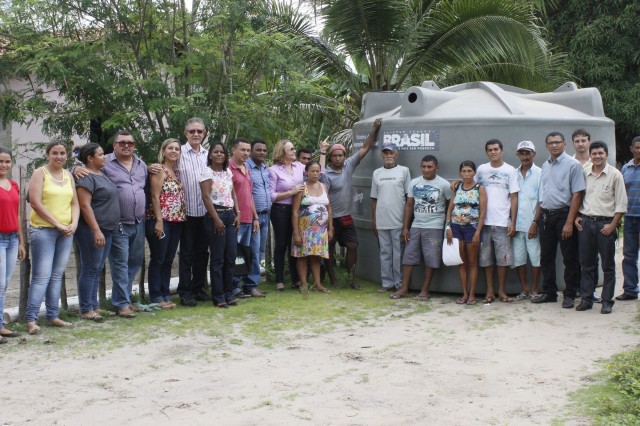 Famílias da zona rural de Miguel Alves são beneficiadas com cisternas - Imagem 20