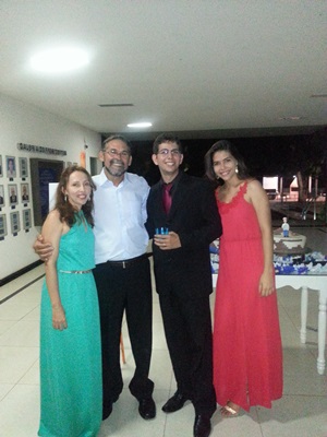 Os mais novos Engenheiros Civis Bruno Marinho e Laíza Mendonça realizam baile de formatura na AABB de Teresina - Imagem 1