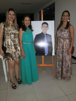 Os mais novos Engenheiros Civis Bruno Marinho e Laíza Mendonça realizam baile de formatura na AABB de Teresina - Imagem 4