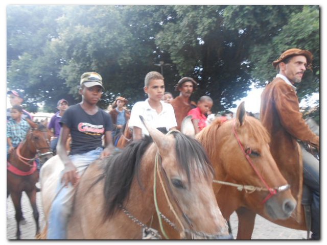 Comunidade inhumense participou ativamente das atividades religiosas do Festejo de São José 2015 - Imagem 38