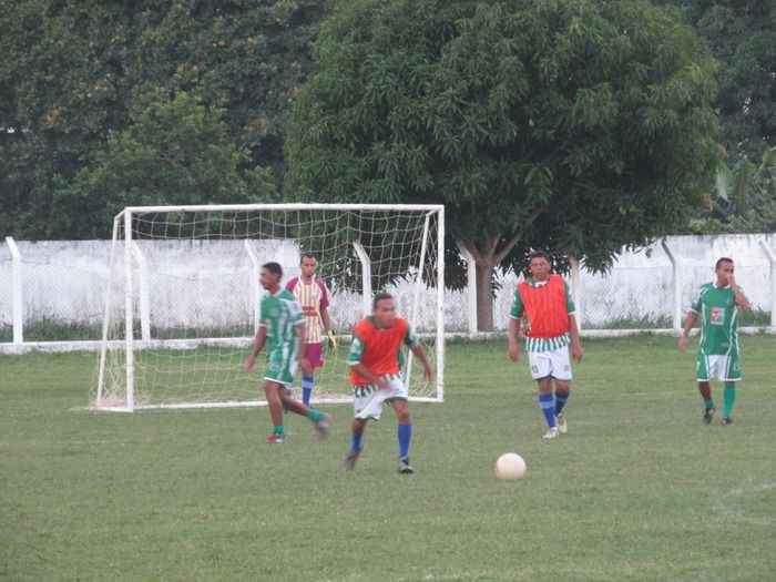 Time do prefeito Walter Alencar empata com o time de veteranos do prefeito Adalberto de Santo Antônio dos Milagres - Imagem 35